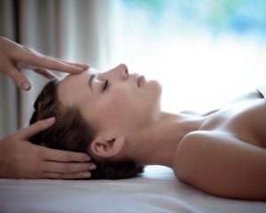 Deep Hydrating Facial Massage Deep Hydrating Facial Massage